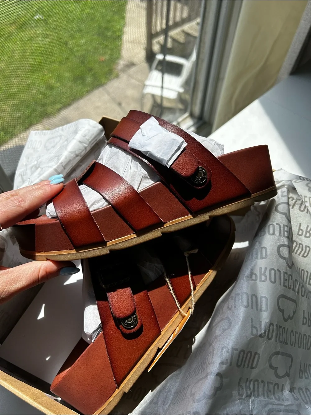BRAND NEW IN BOX PROJECT CLOUD SIZE 8 brown Eco-Leather Platform Sandals